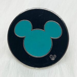 🔮 5/$25 Disney Cast Lanyard Blue‎ Mickey Mouse Icon Pin